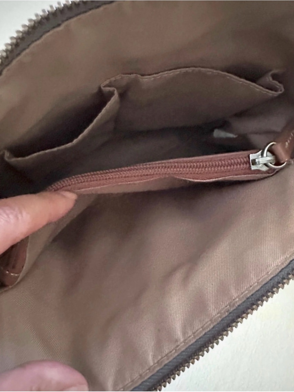 The Sak Leather Crossbody Bag - Picture 8 of 10